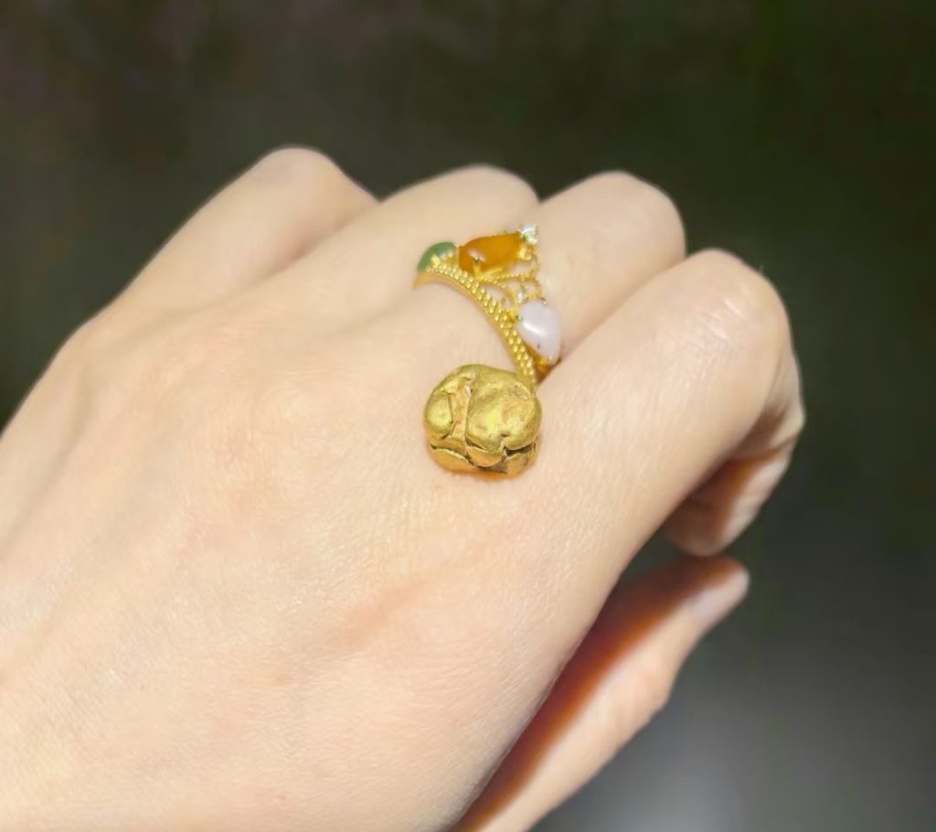 gold nugget earrings​