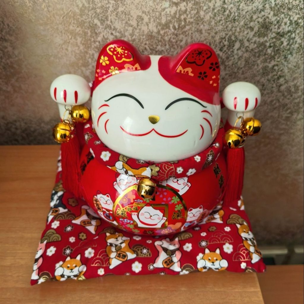 maneki neko cat