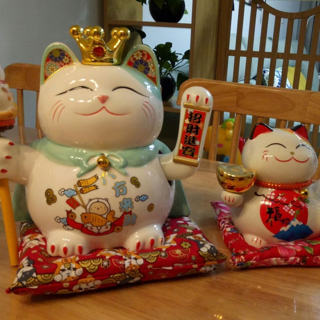 maneki neko cat