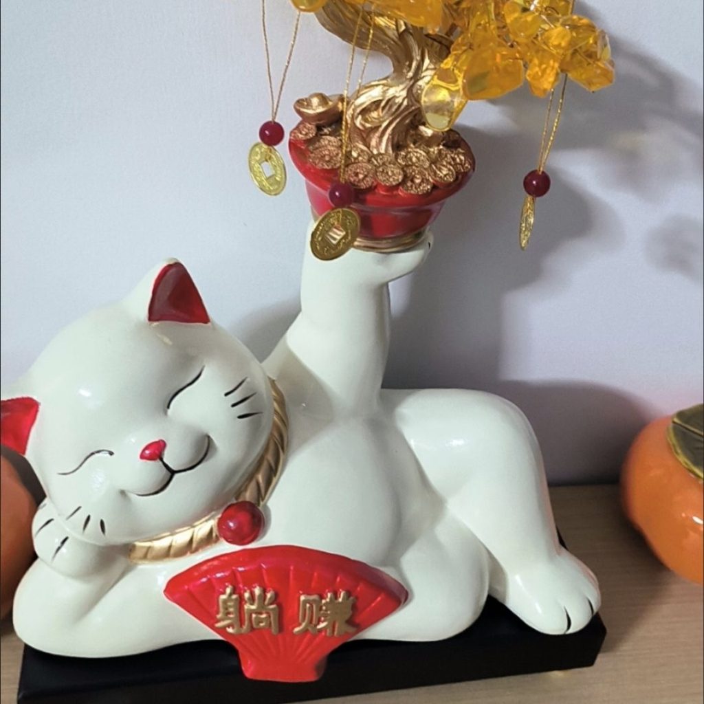 maneki neko cat