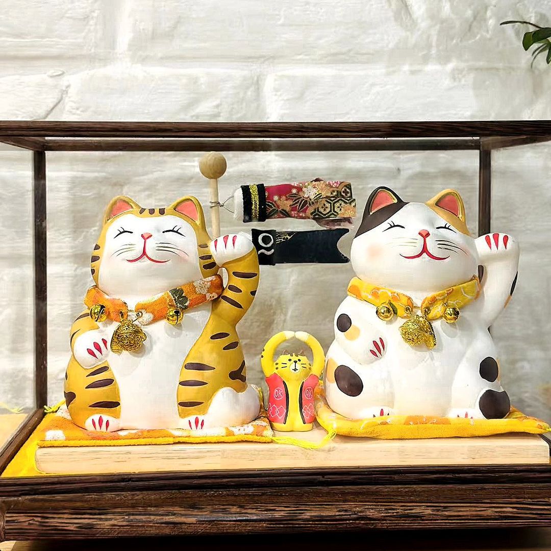 maneki neko cat