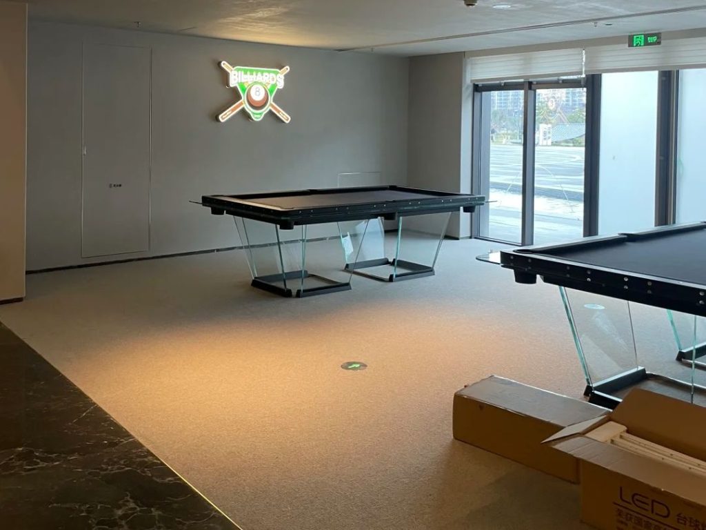 outdoor pool table​-12-glass