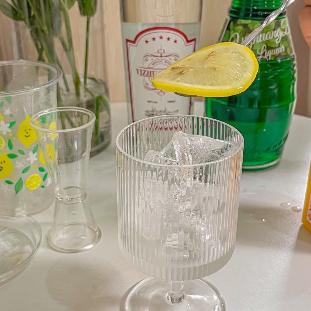 white rum​-18-Mint green white rum cocktail