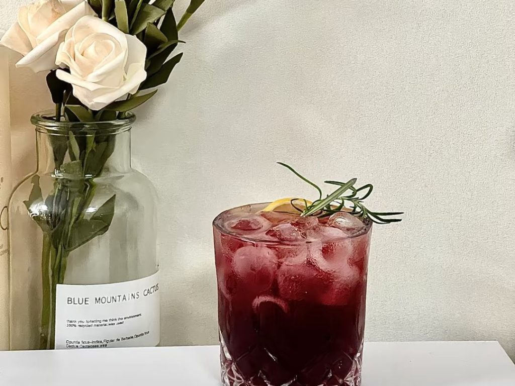 white rum​-22-Grape white rum cocktail