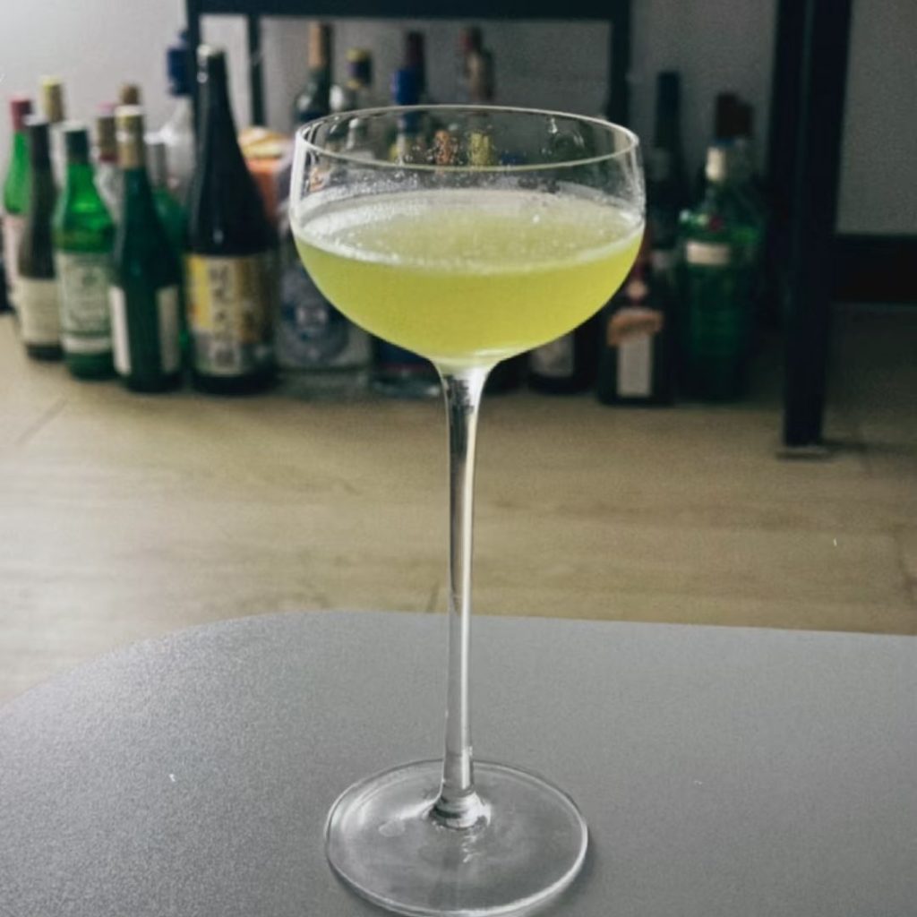 white rum​-30-Twisted daiquiri cocktail