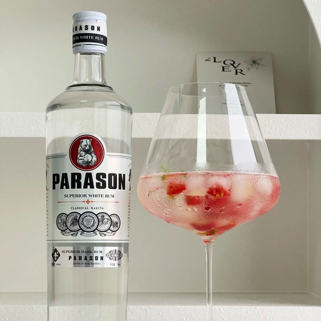 white rum​-4-Parason