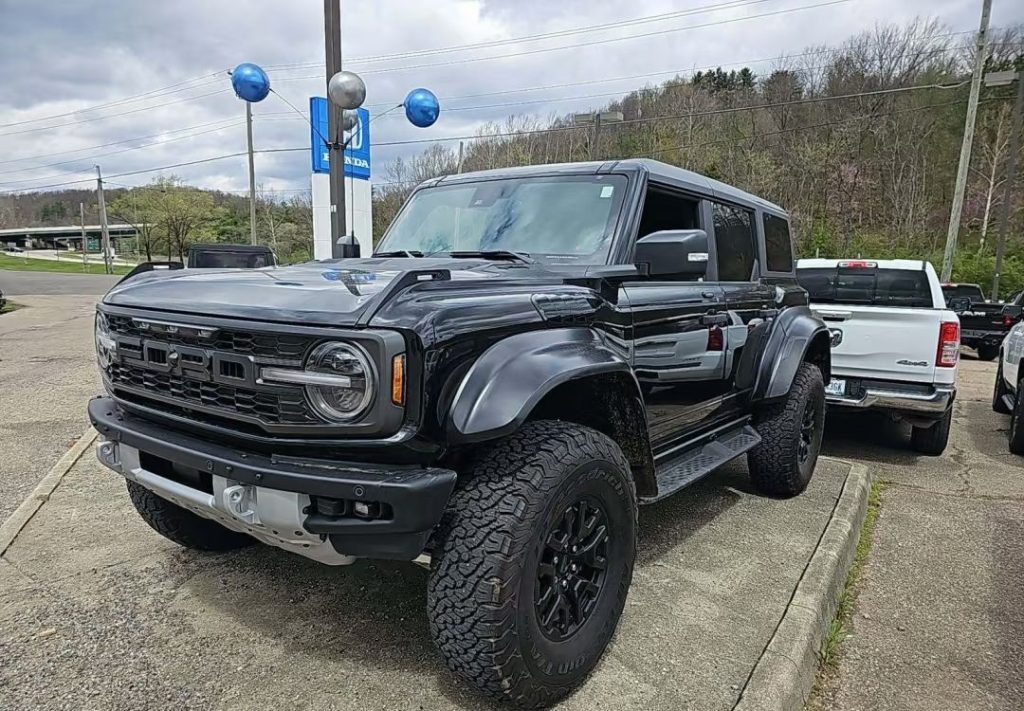 Ford Bronco-23-From Off-Road Pioneer to Modern Icon​​