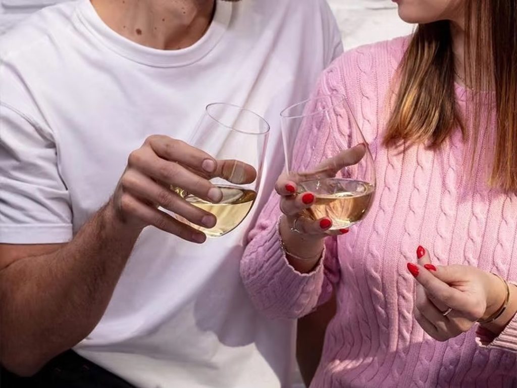 25 Best stemless wine glasses for casual sipping and entertaining 3 Stemless Wine Glasses-1-Krosno