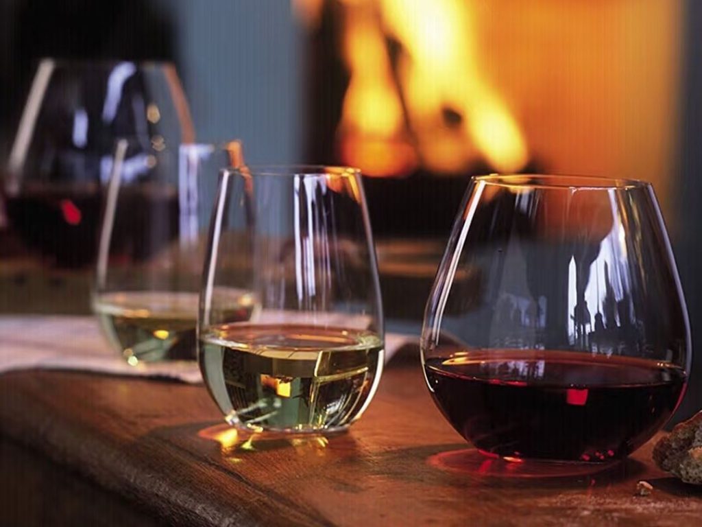 25 Best stemless wine glasses for casual sipping and entertaining 13 Stemless Wine Glasses-13-Riedel 'O' series