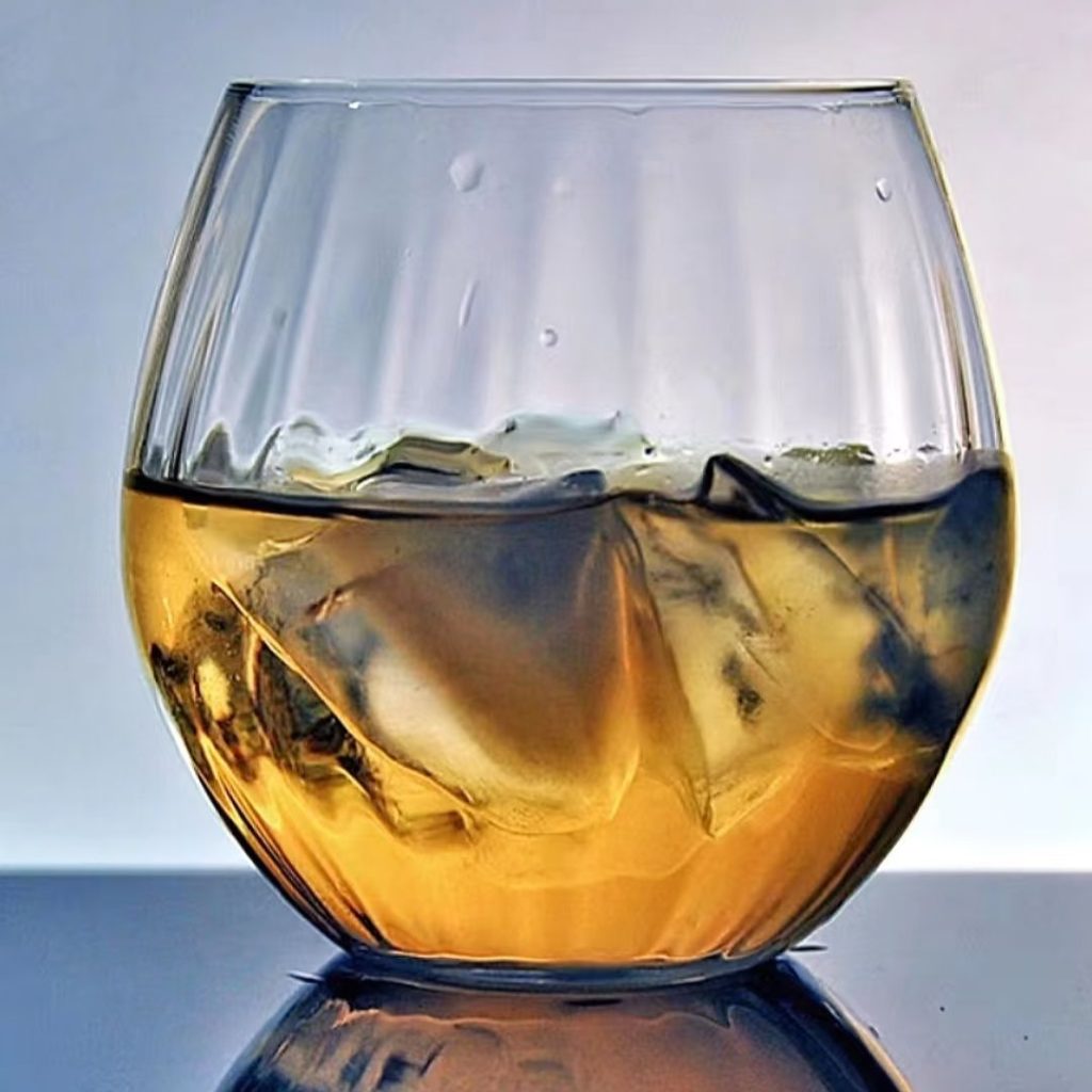 25 Best stemless wine glasses for casual sipping and entertaining 33 Stemless Wine Glasses-33-Japanese-crafted