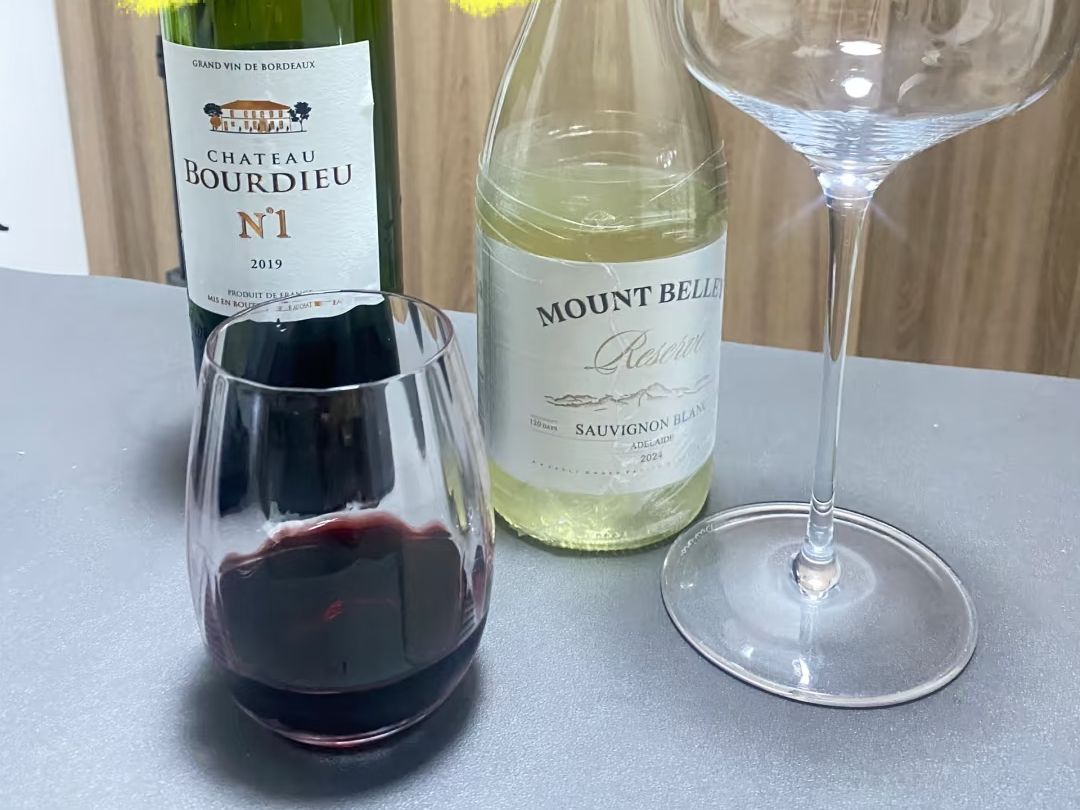 25 Best stemless wine glasses for casual sipping and entertaining 1 Stemless Wine Glasses-41-High-clarity
