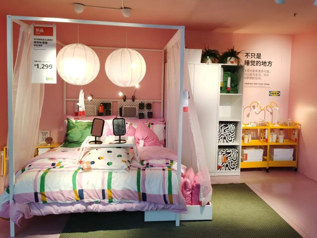four poster bed​-13-IKEA-Style