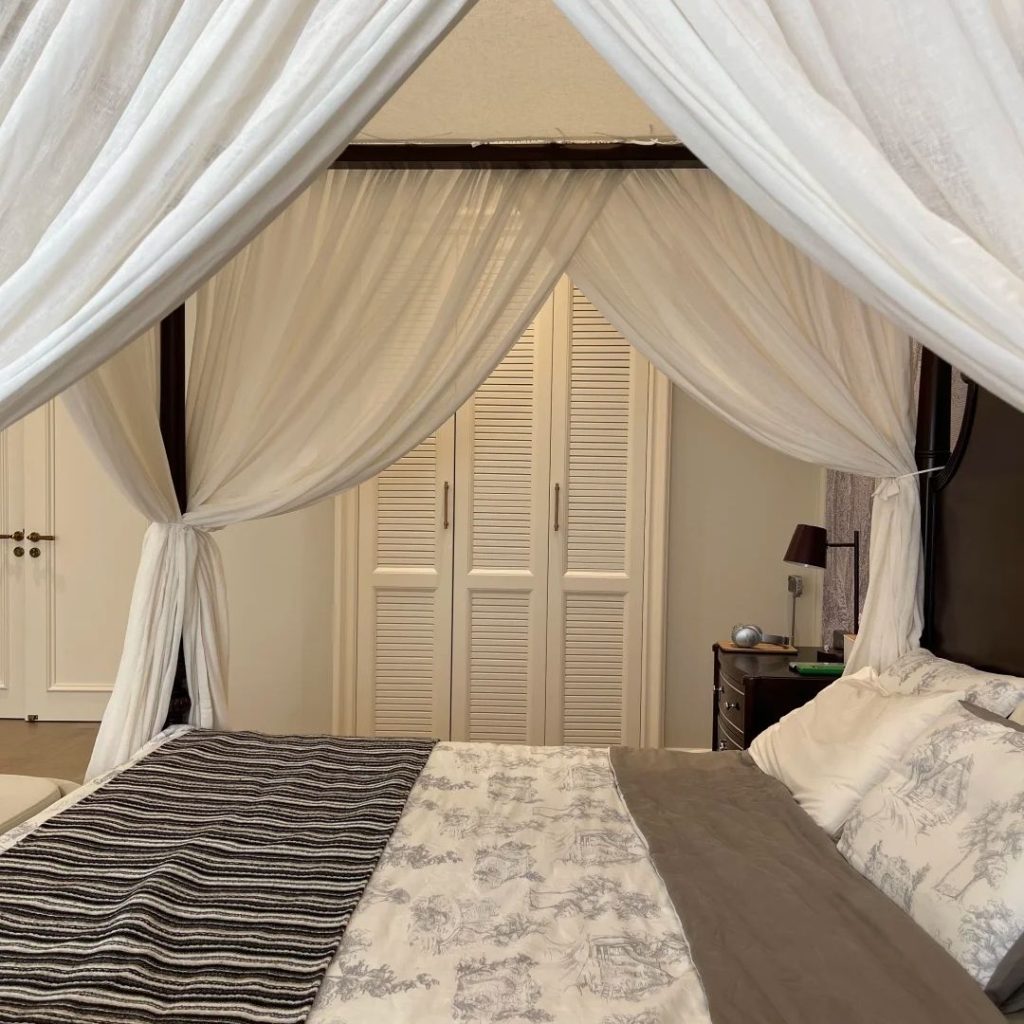 four poster bed​-37-​​French Country