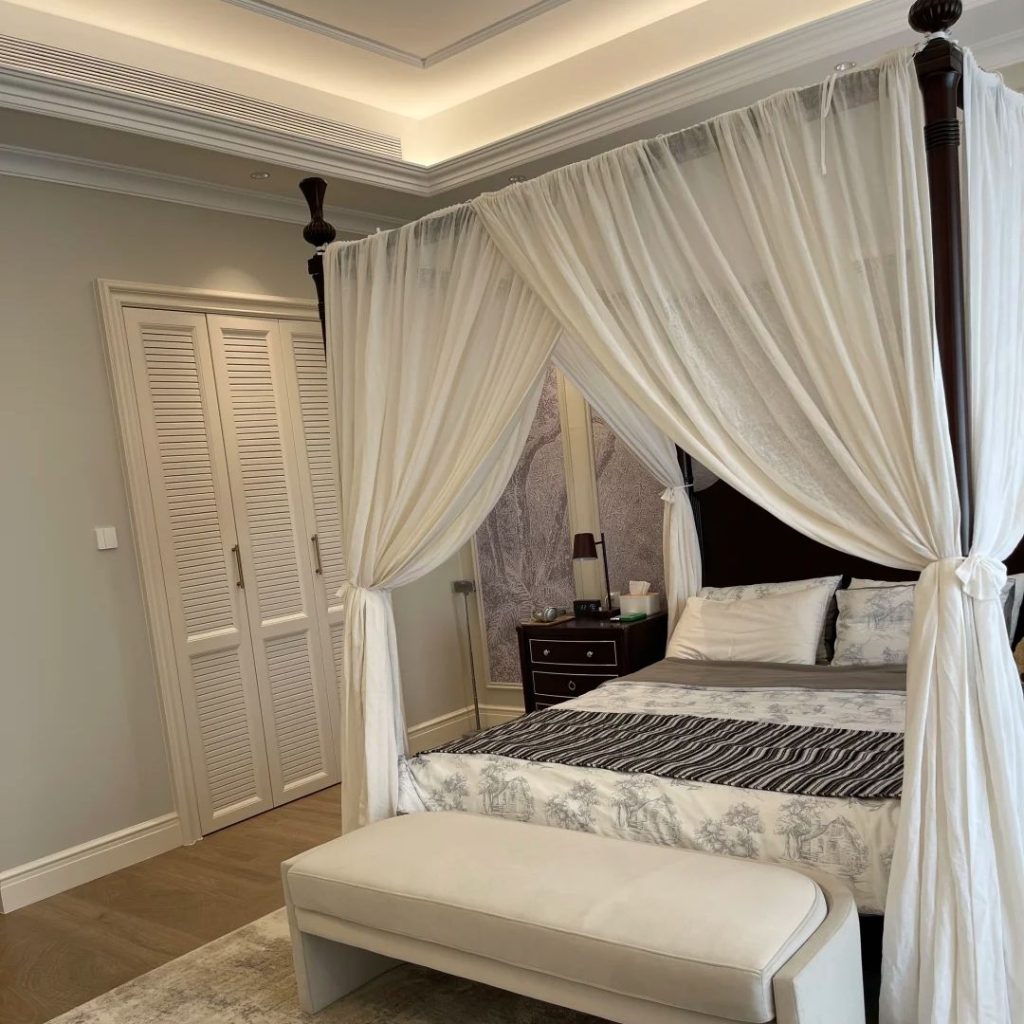 four poster bed​-38-​​French Country