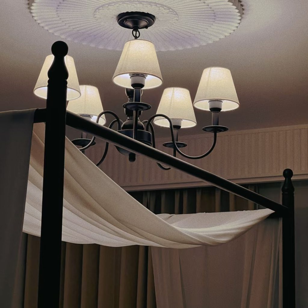 four poster bed​-9-Minimalist black
