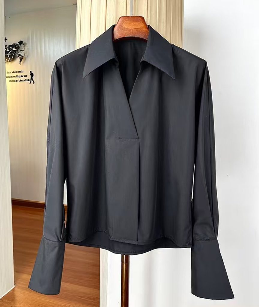 black blouse​-21